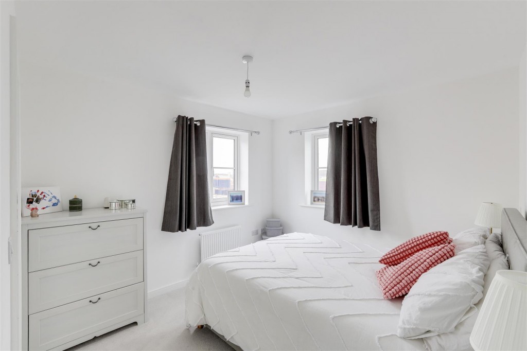 Fowler Close, Swadlincote, Derbyshire, DE11 7FX