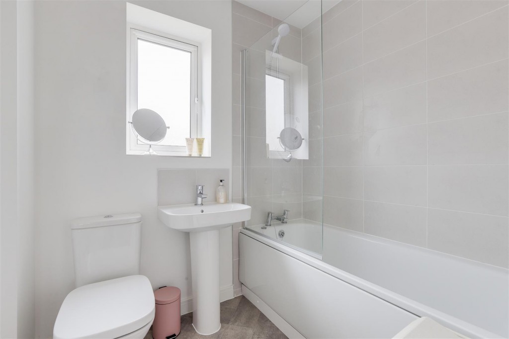 Fowler Close, Swadlincote, Derbyshire, DE11 7FX