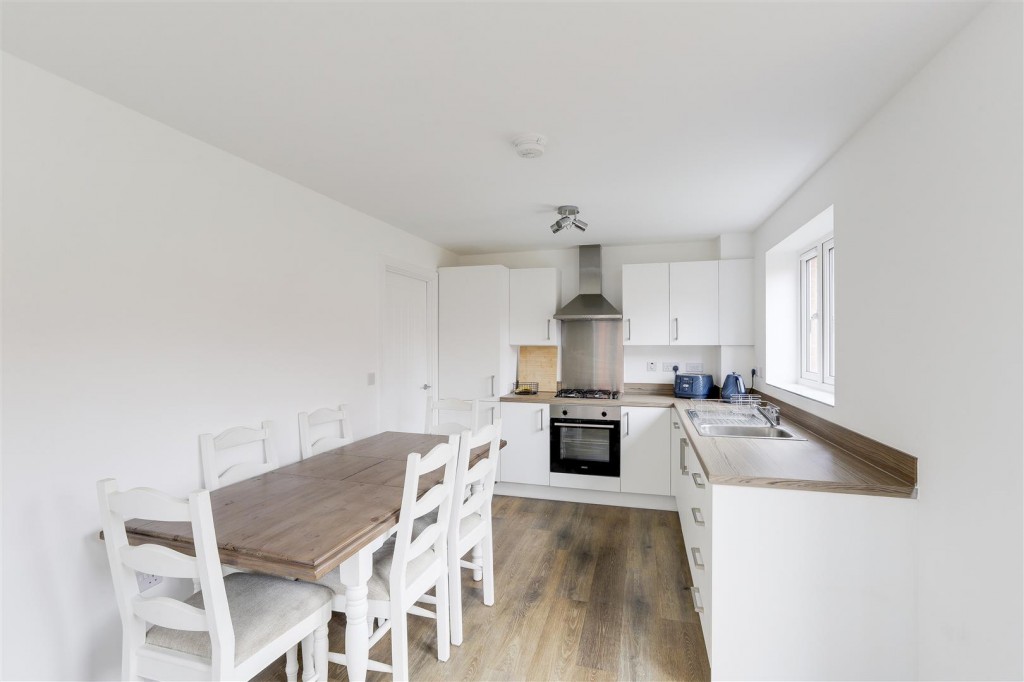 Fowler Close, Swadlincote, Derbyshire, DE11 7FX