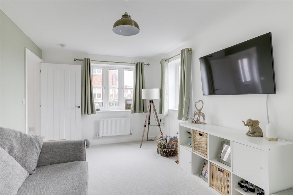 Fowler Close, Swadlincote, Derbyshire, DE11 7FX