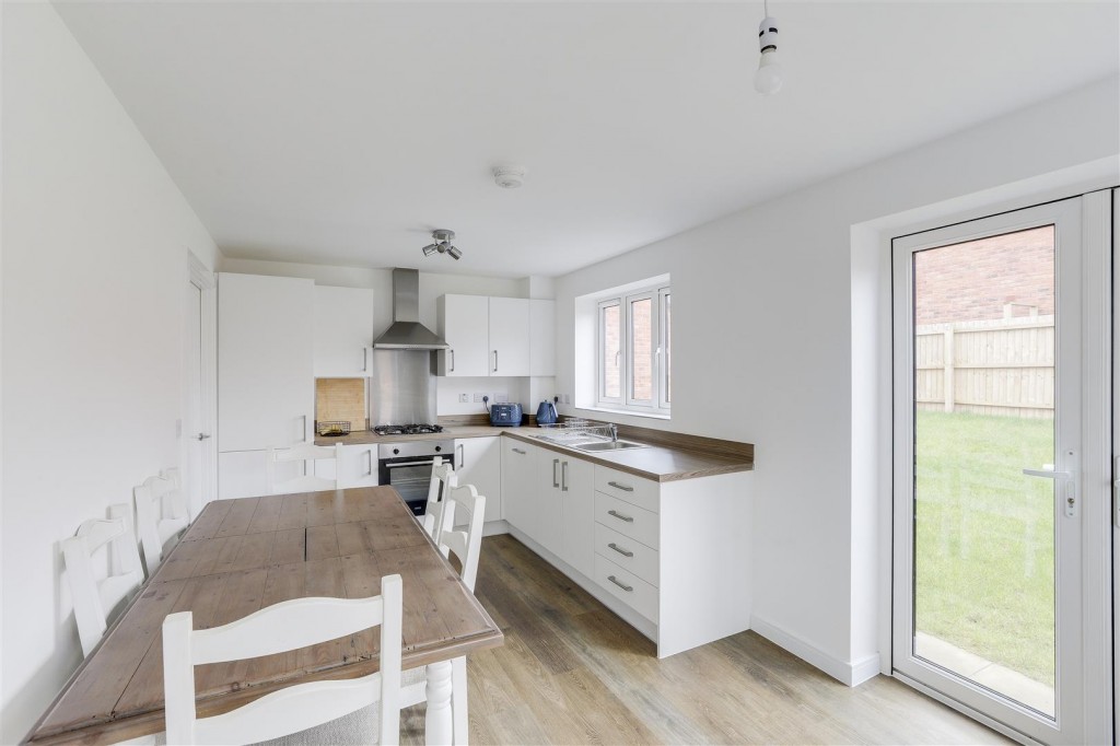 Fowler Close, Swadlincote, Derbyshire, DE11 7FX