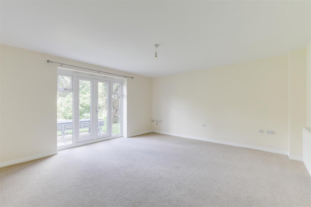 Axmouth Drive, Mapperley, Nottinghamshire, NG3 5SX