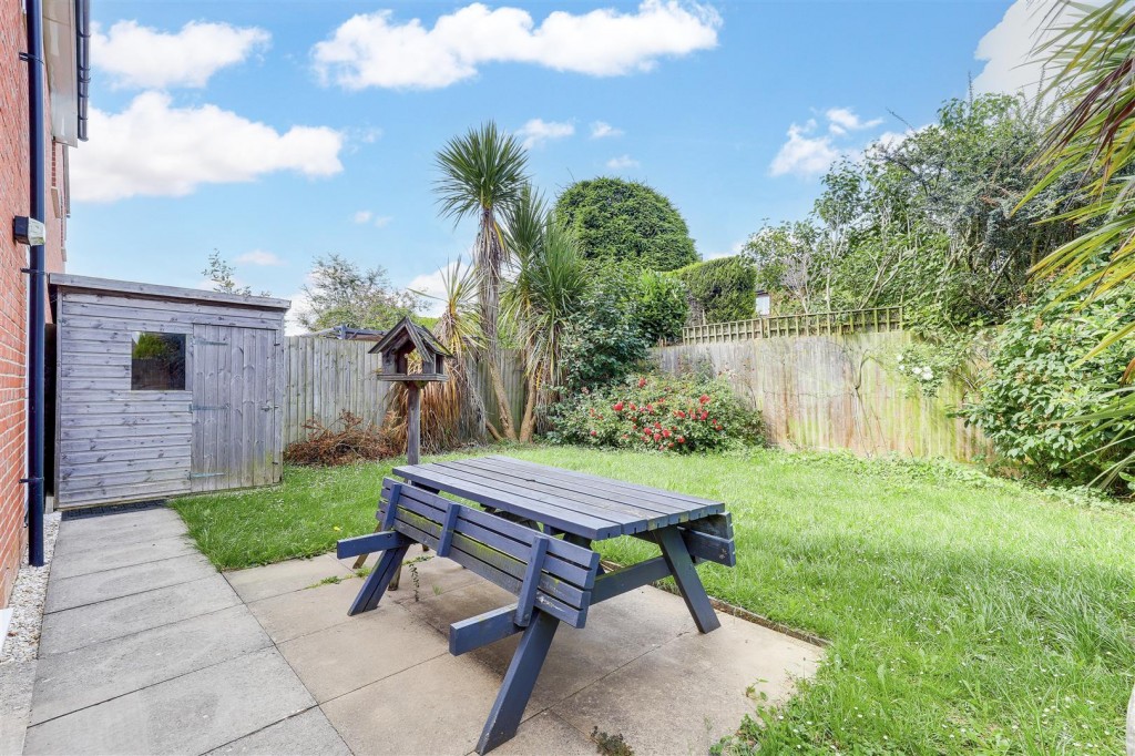 Axmouth Drive, Mapperley, Nottinghamshire, NG3 5SX