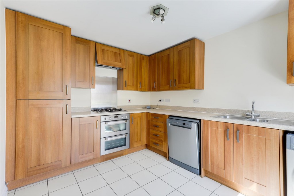 Axmouth Drive, Mapperley, Nottinghamshire, NG3 5SX