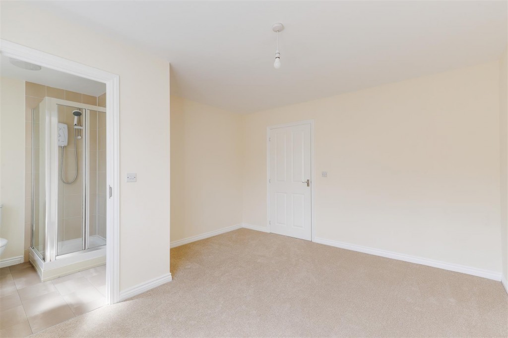 Axmouth Drive, Mapperley, Nottinghamshire, NG3 5SX