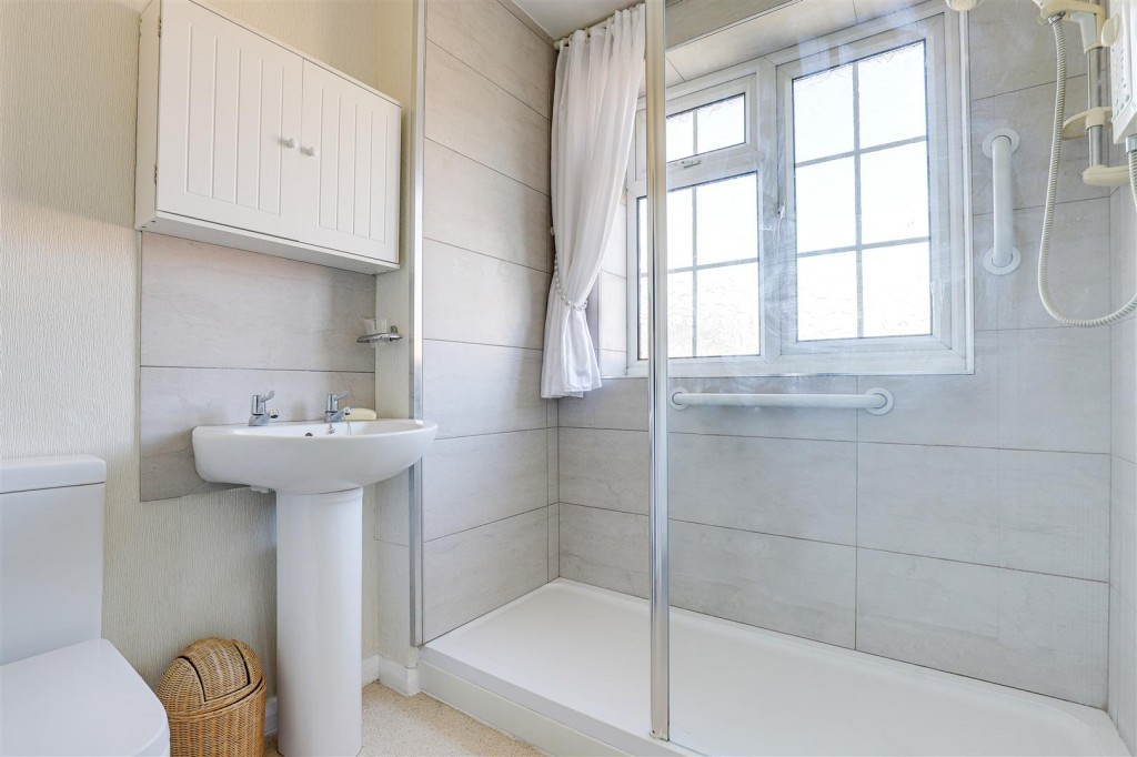 Plumtree Gardens, Calverton, Nottinghamshire, NG14 6GE