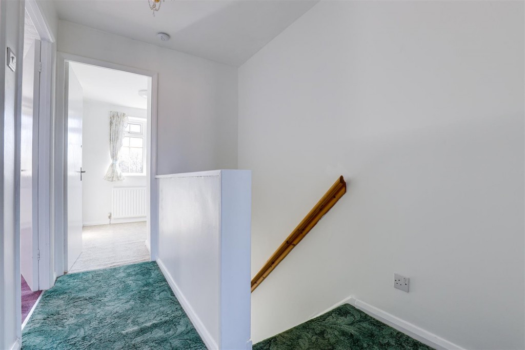 Plumtree Gardens, Calverton, Nottinghamshire, NG14 6GE