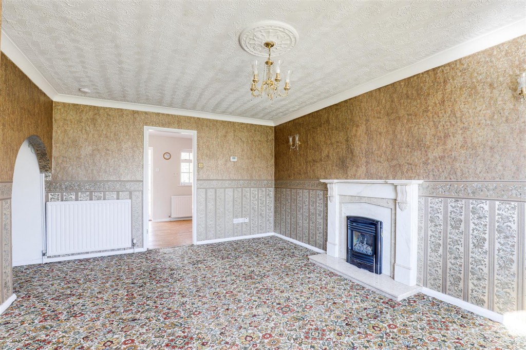 Plumtree Gardens, Calverton, Nottinghamshire, NG14 6GE