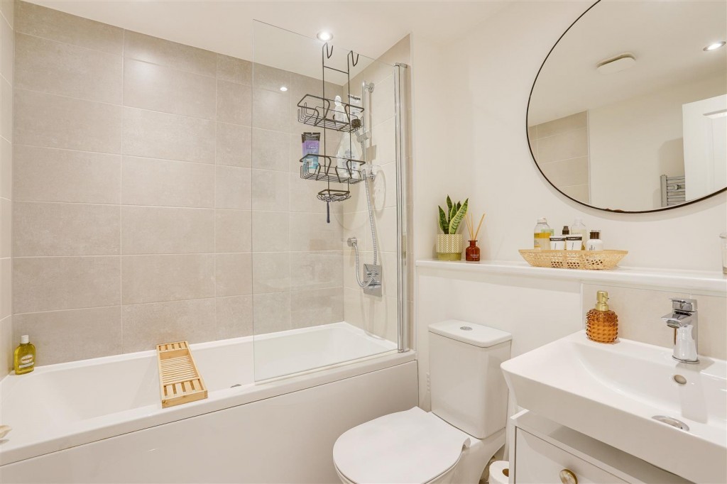 Wisteria Drive, Edwalton, Nottinghamshire, NG12 4HZ