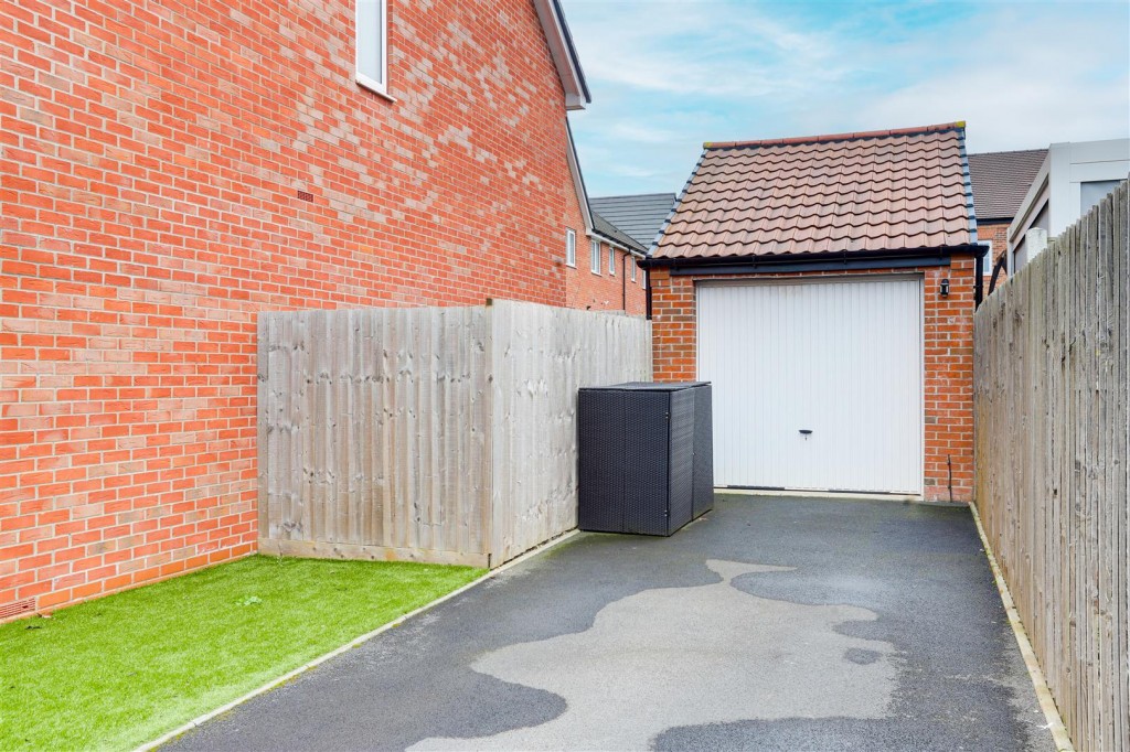 Wisteria Drive, Edwalton, Nottinghamshire, NG12 4HZ
