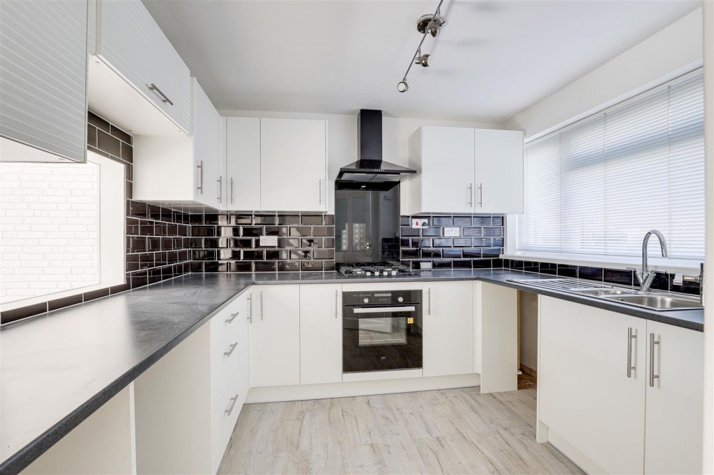 Valeside Gardens, Colwick, Nottinghamshire, NG4 2EP
