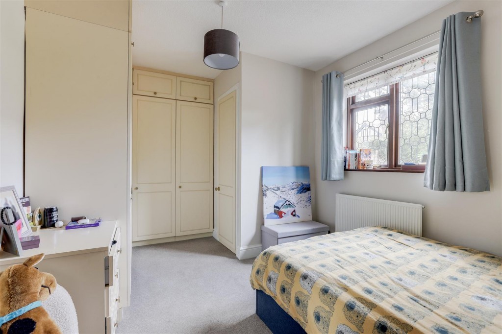 Grove Avenue, Beeston, Nottinghamshire, NG9 4DX
