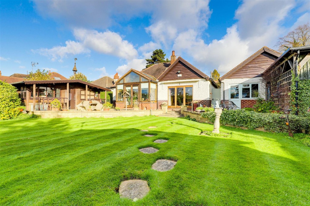 Grove Avenue, Beeston, Nottinghamshire, NG9 4DX