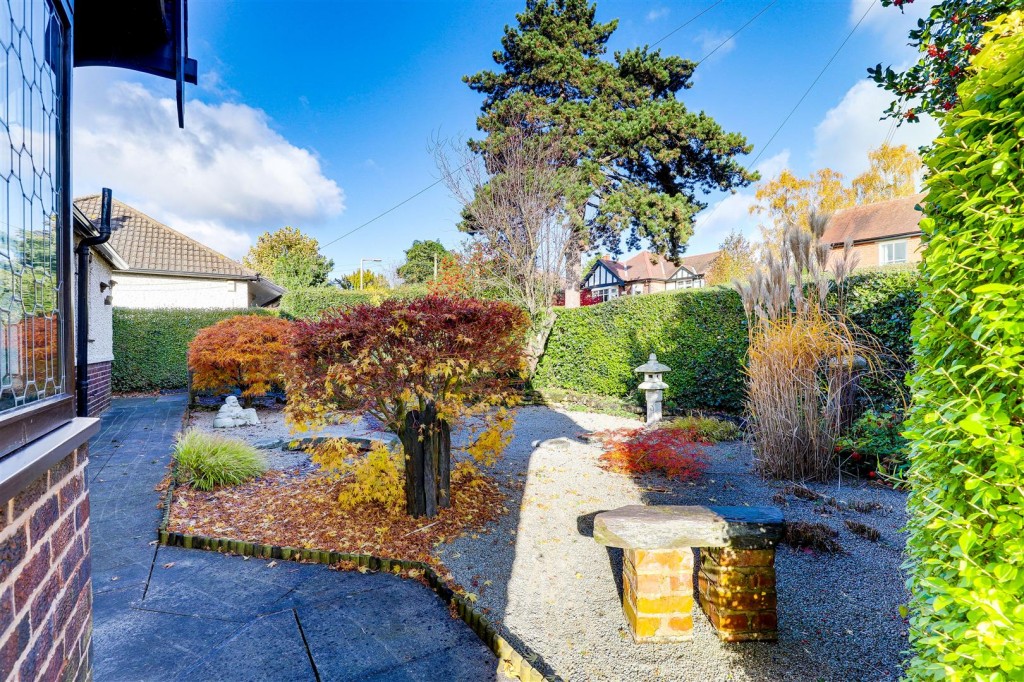Grove Avenue, Beeston, Nottinghamshire, NG9 4DX