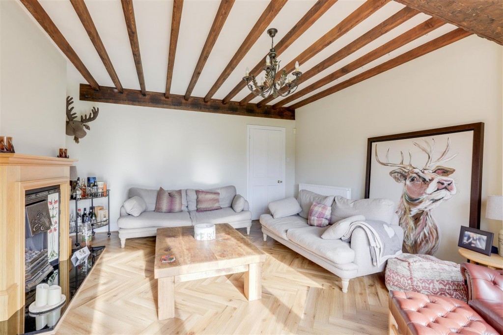 Grove Avenue, Beeston, Nottinghamshire, NG9 4DX