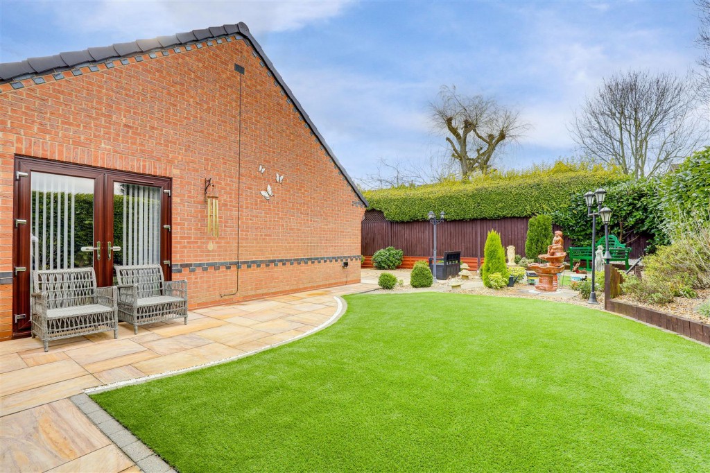 Marshall Close, Calverton, Nottinghamshire, NG14 6RE