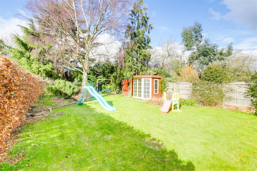 Loughborough Road, West Bridgford, Nottinghamshire, NG2 7FD