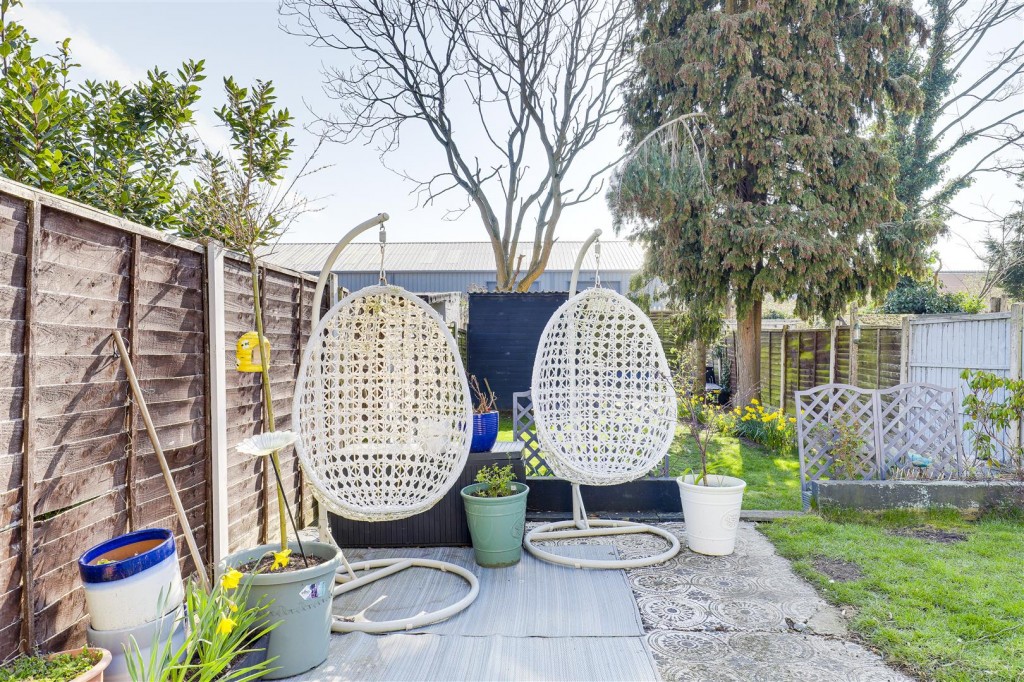 Vale Road, Colwick, Nottinghamshire, NG4 2GN
