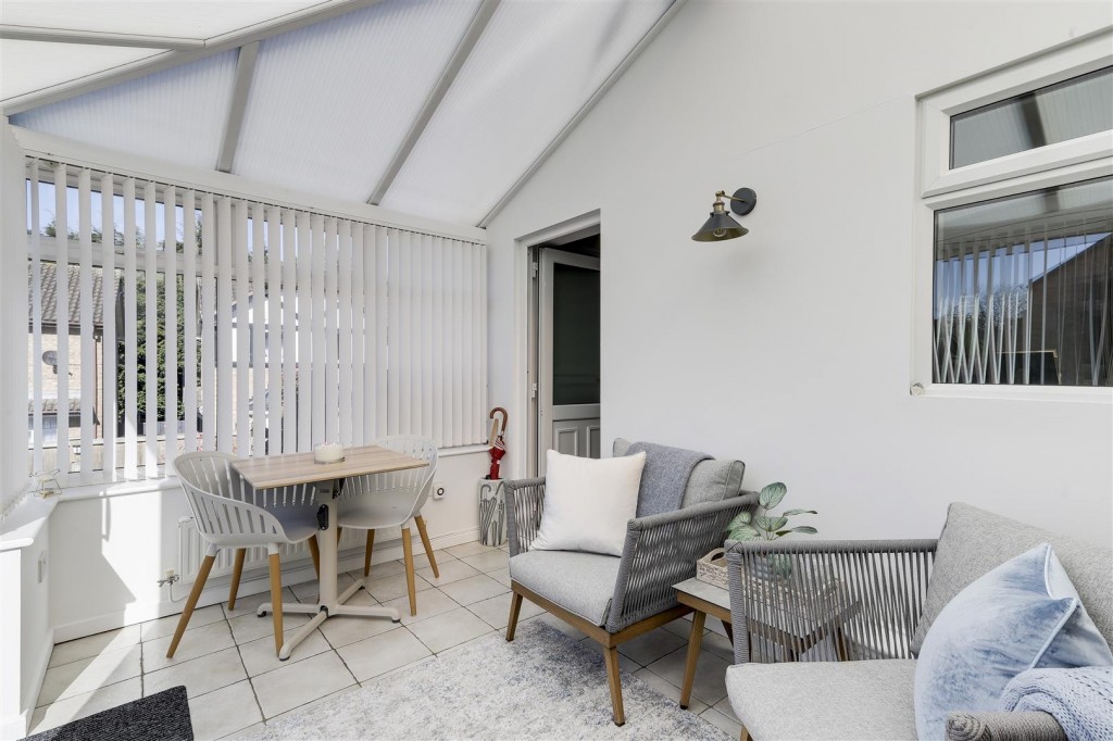 Longfellows Close, Bestwood Park, Nottinghamshire, NG5 5UD