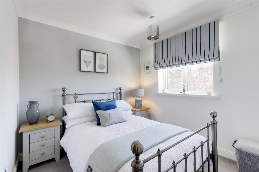 Longfellows Close, Bestwood Park, Nottinghamshire, NG5 5UD