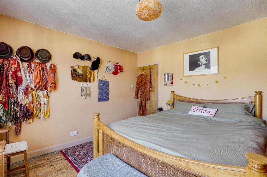 Isandula Road, Basford, Nottinghamshire, NG7 7ES