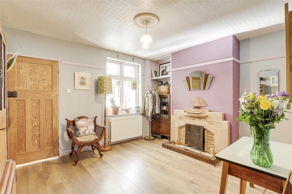 Isandula Road, Basford, Nottinghamshire, NG7 7ES