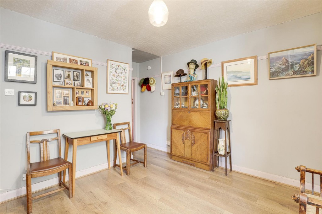 Isandula Road, Basford, Nottinghamshire, NG7 7ES