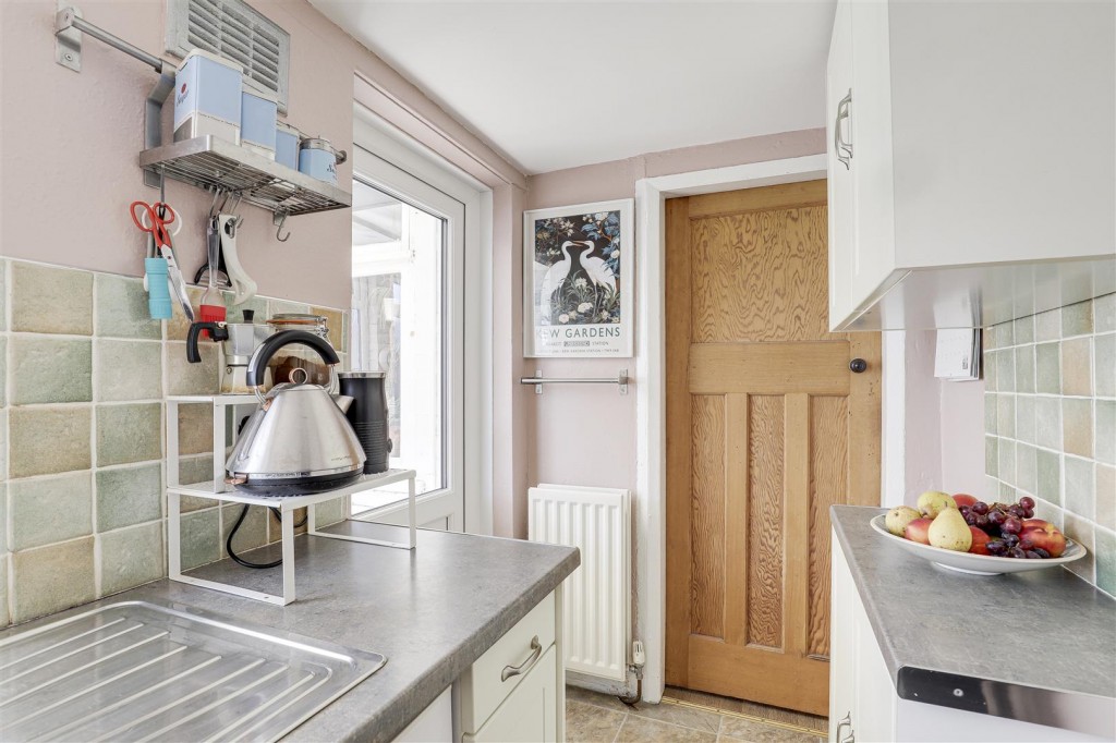 Isandula Road, Basford, Nottinghamshire, NG7 7ES