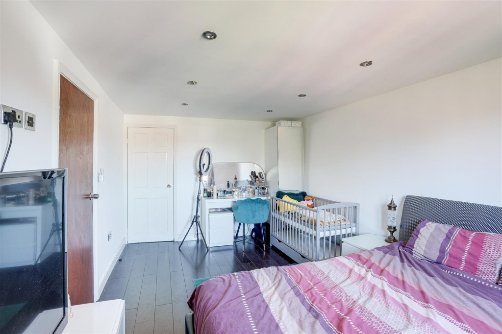 Haslemere Road, Bobbersmill, Nottinghamshire, NG8 5GJ