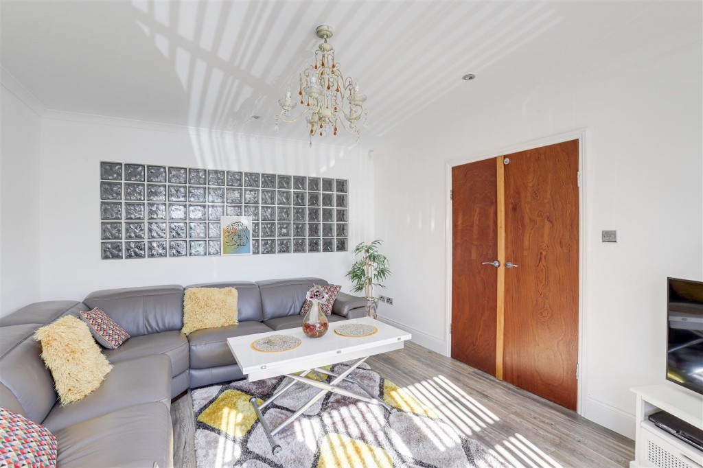 Haslemere Road, Bobbersmill, Nottinghamshire, NG8 5GJ