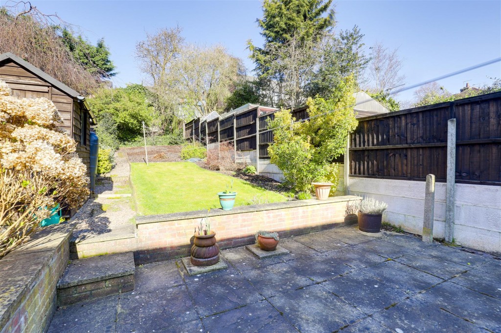 Lees Road, Mapperley, Nottinghamshire, NG3 6HB