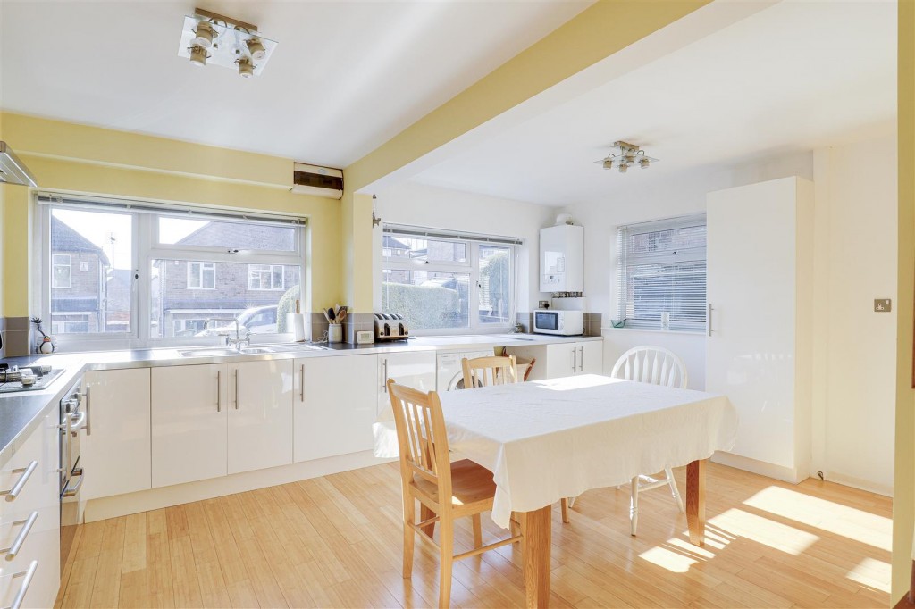 Lees Road, Mapperley, Nottinghamshire, NG3 6HB