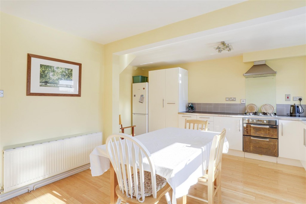 Lees Road, Mapperley, Nottinghamshire, NG3 6HB