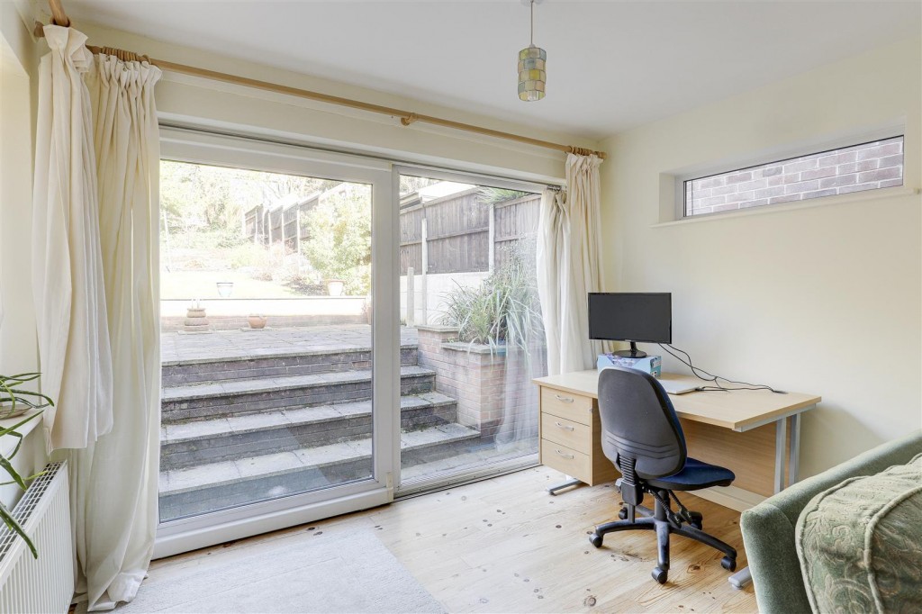 Lees Road, Mapperley, Nottinghamshire, NG3 6HB