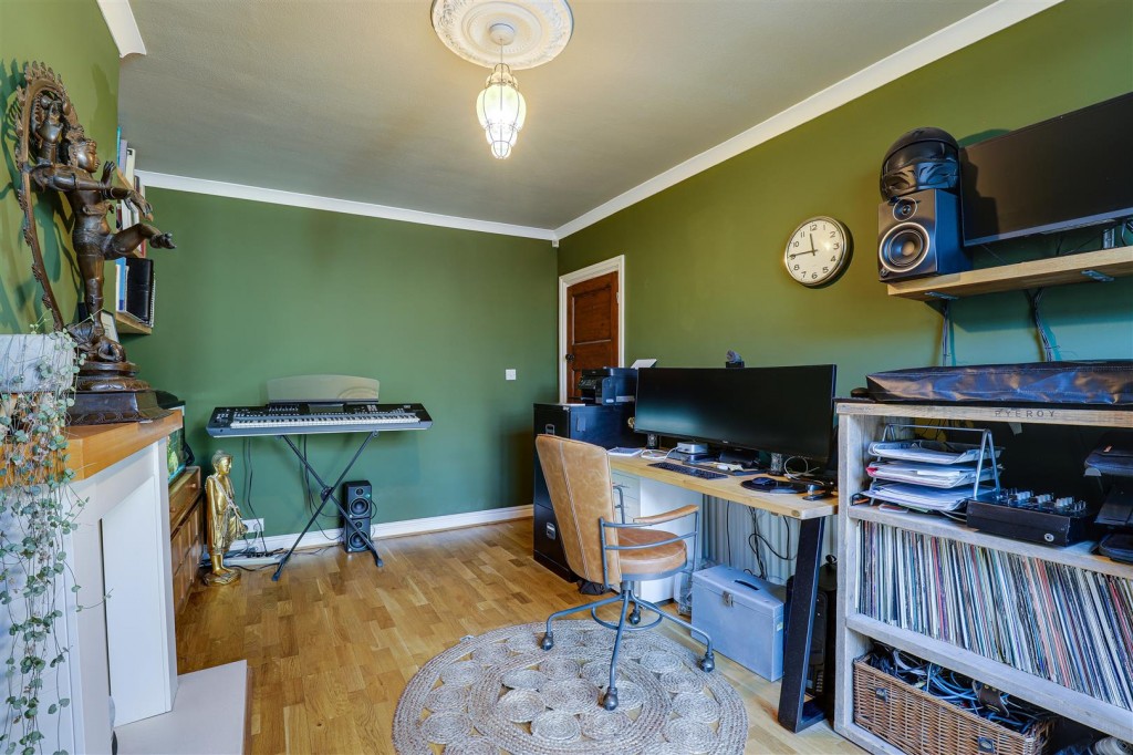 Whittingham Road, Mapperley, Nottinghamshire, NG3 6BJ