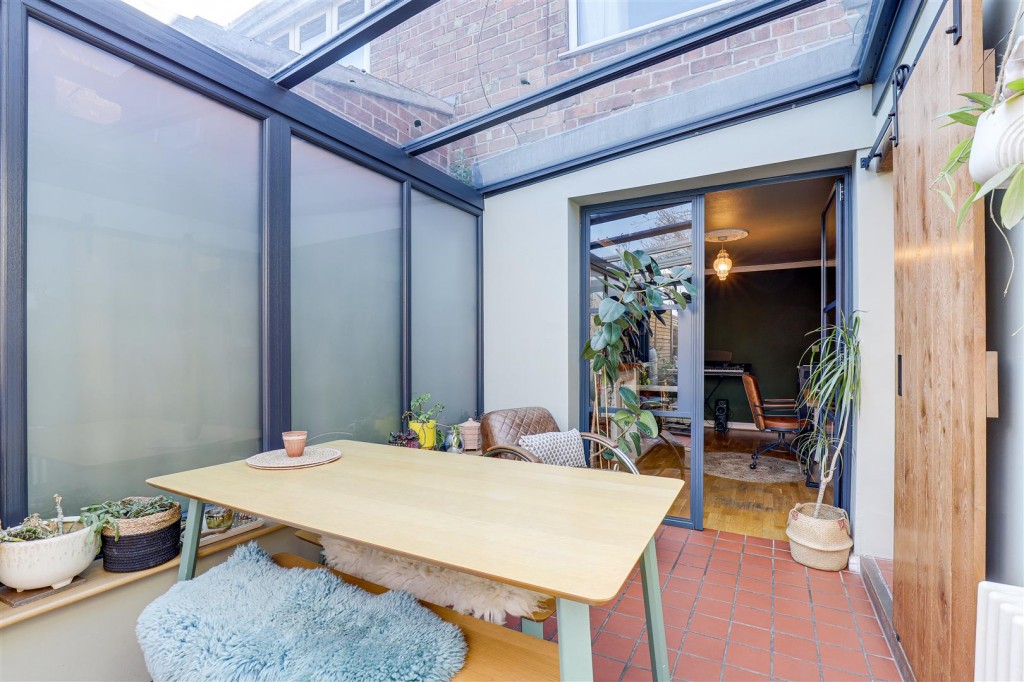 Whittingham Road, Mapperley, Nottinghamshire, NG3 6BJ