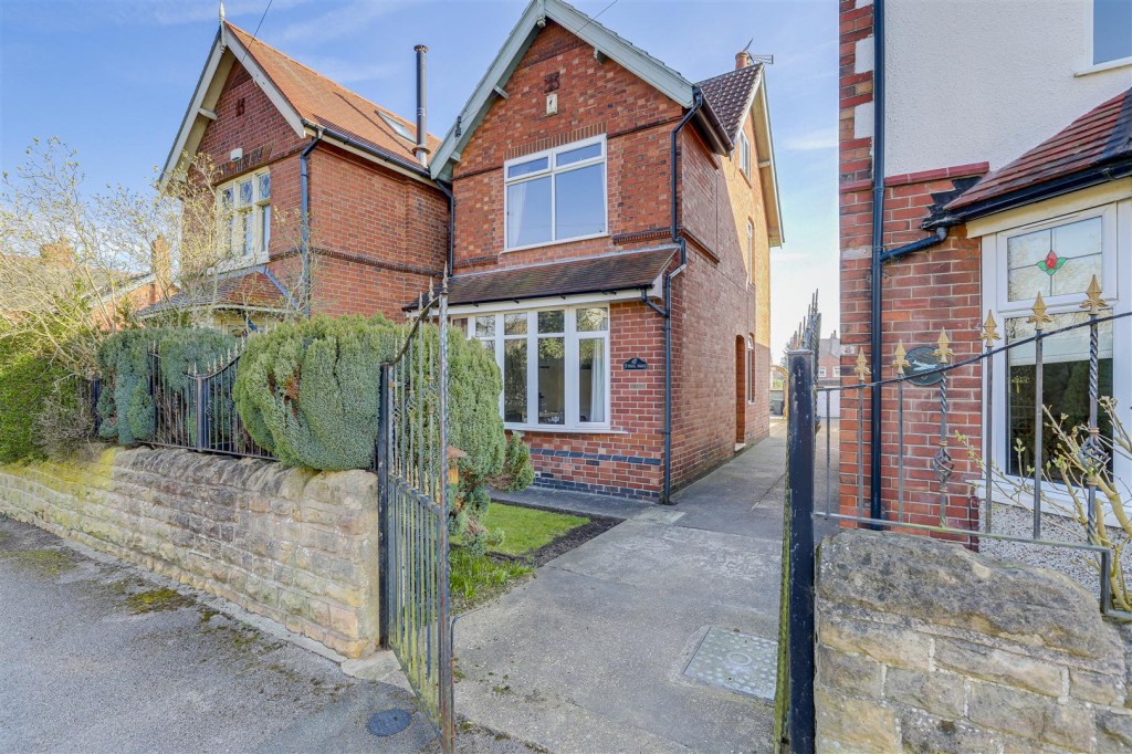Park Road, Hucknall, Nottinghamshire, NG15 6LG