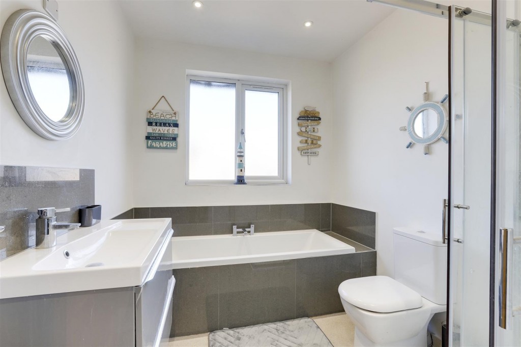 Wilsthorpe Road, Breaston, Derbyshire, DE72 3EA