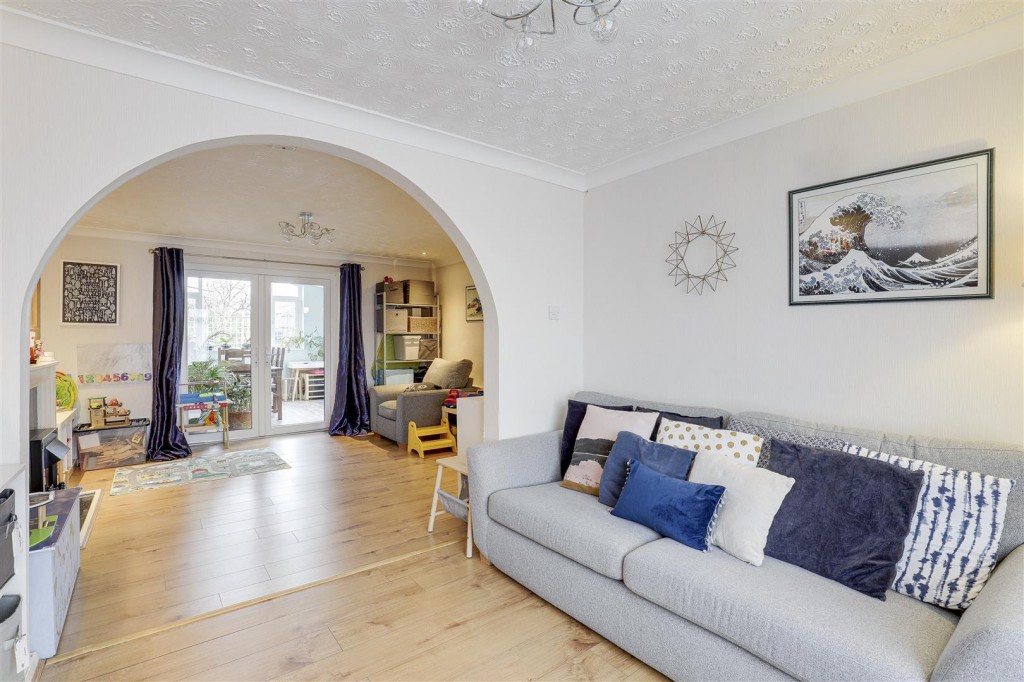 Mildenhall Crescent, Bestwood Park, Nottinghamshire, NG5 5RS