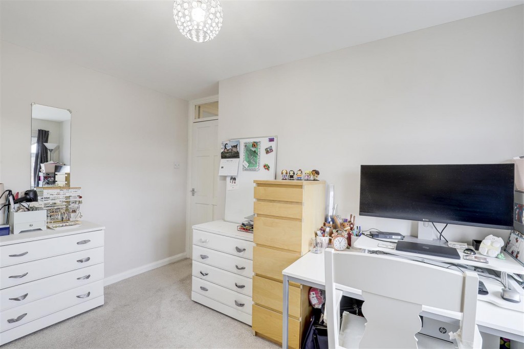 Mildenhall Crescent, Bestwood Park, Nottinghamshire, NG5 5RS