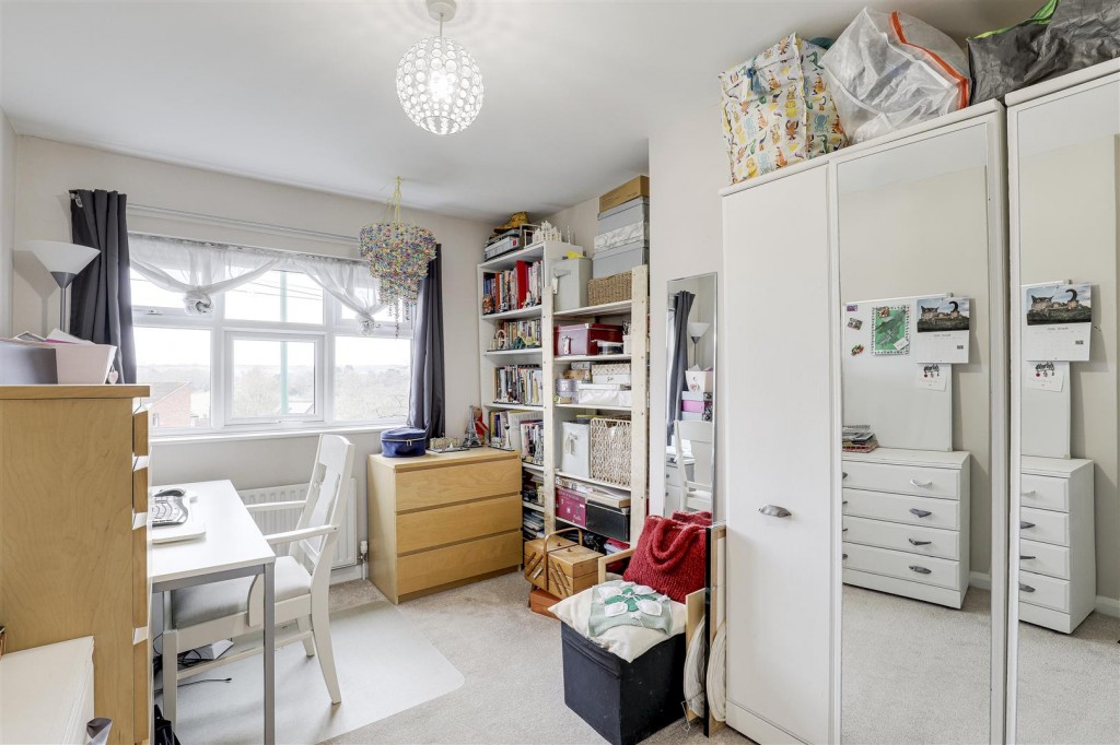 Mildenhall Crescent, Bestwood Park, Nottinghamshire, NG5 5RS