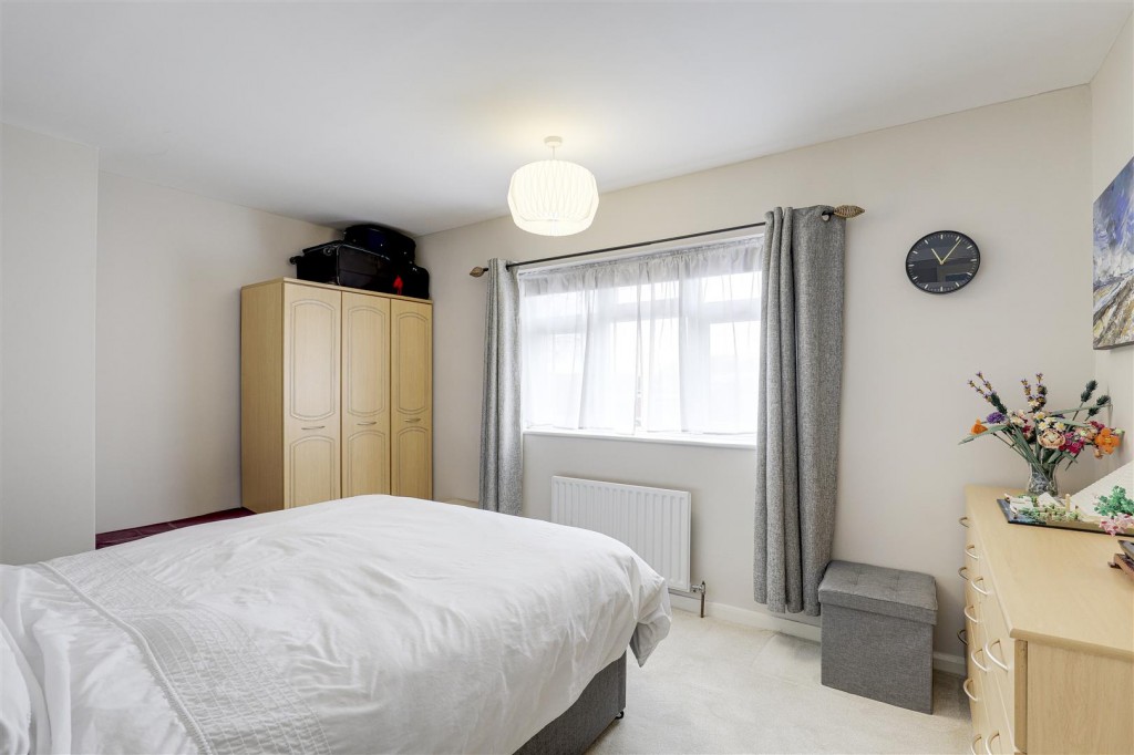Mildenhall Crescent, Bestwood Park, Nottinghamshire, NG5 5RS