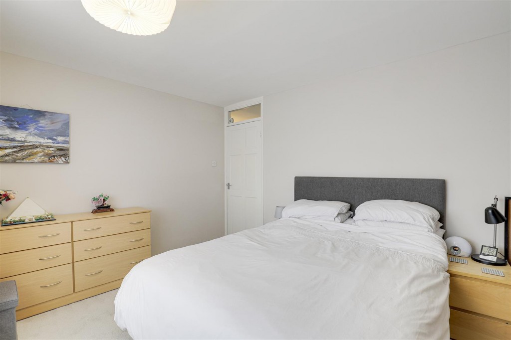 Mildenhall Crescent, Bestwood Park, Nottinghamshire, NG5 5RS