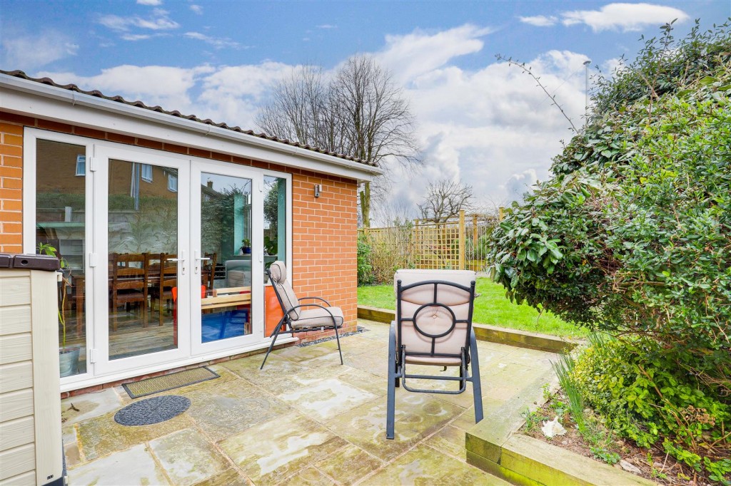 Mildenhall Crescent, Bestwood Park, Nottinghamshire, NG5 5RS