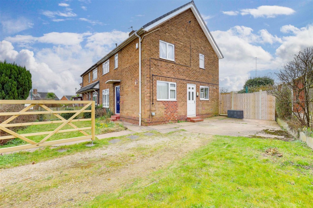 Mildenhall Crescent, Bestwood Park, Nottinghamshire, NG5 5RS