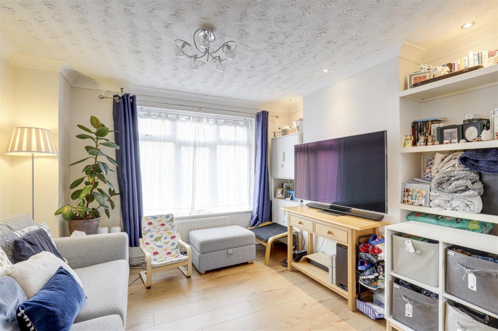 Mildenhall Crescent, Bestwood Park, Nottinghamshire, NG5 5RS