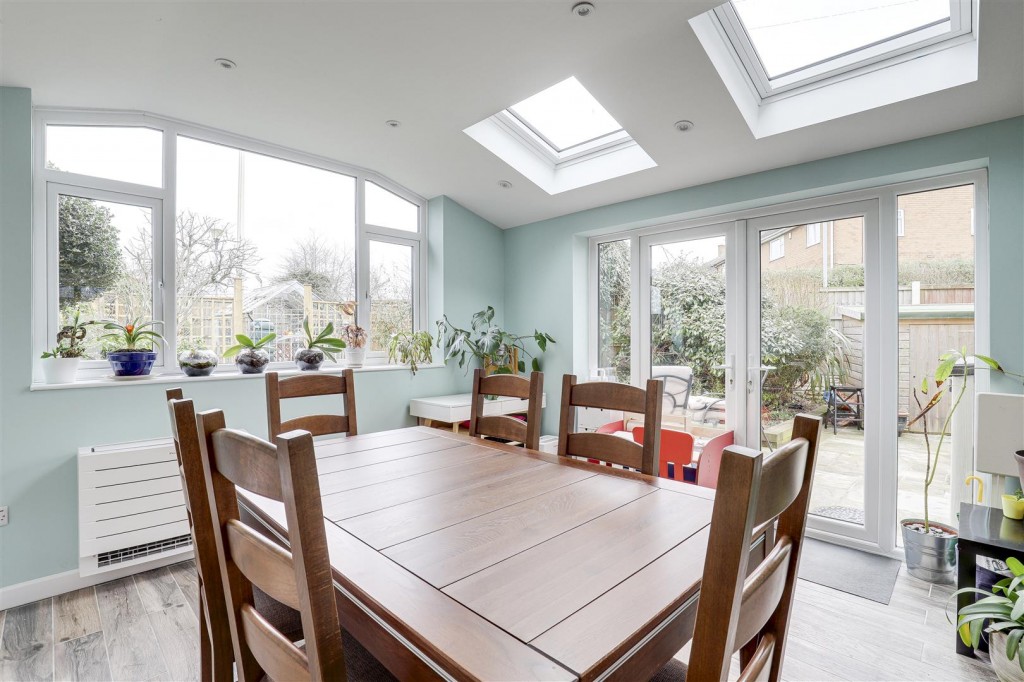 Mildenhall Crescent, Bestwood Park, Nottinghamshire, NG5 5RS