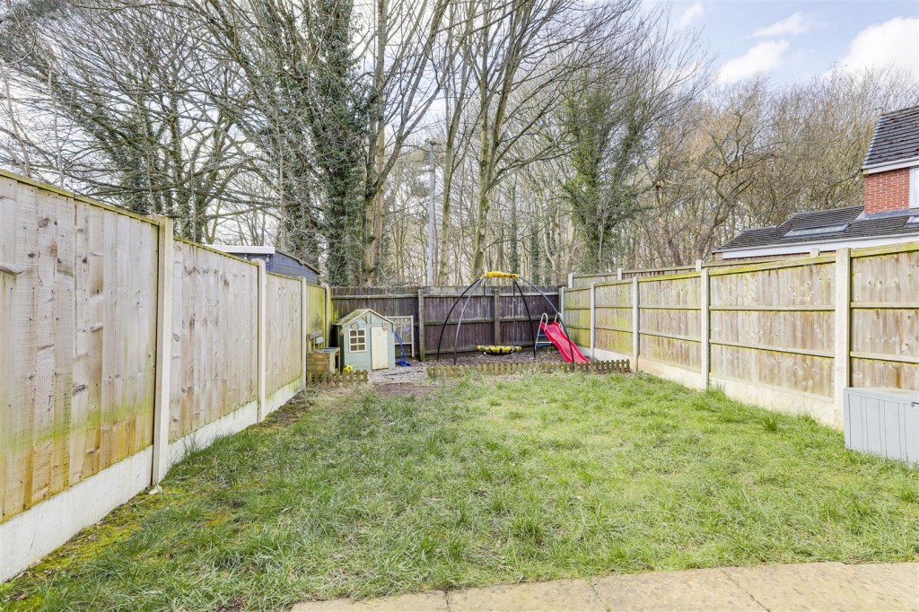 Golf Close, Bulwell, Nottinghamshire, NG6 8YZ