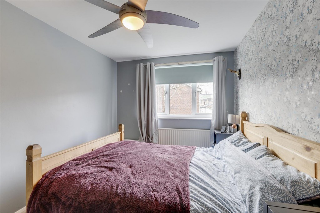 Plumtree Gardens, Calverton, Nottinghamshire, NG14 6GE
