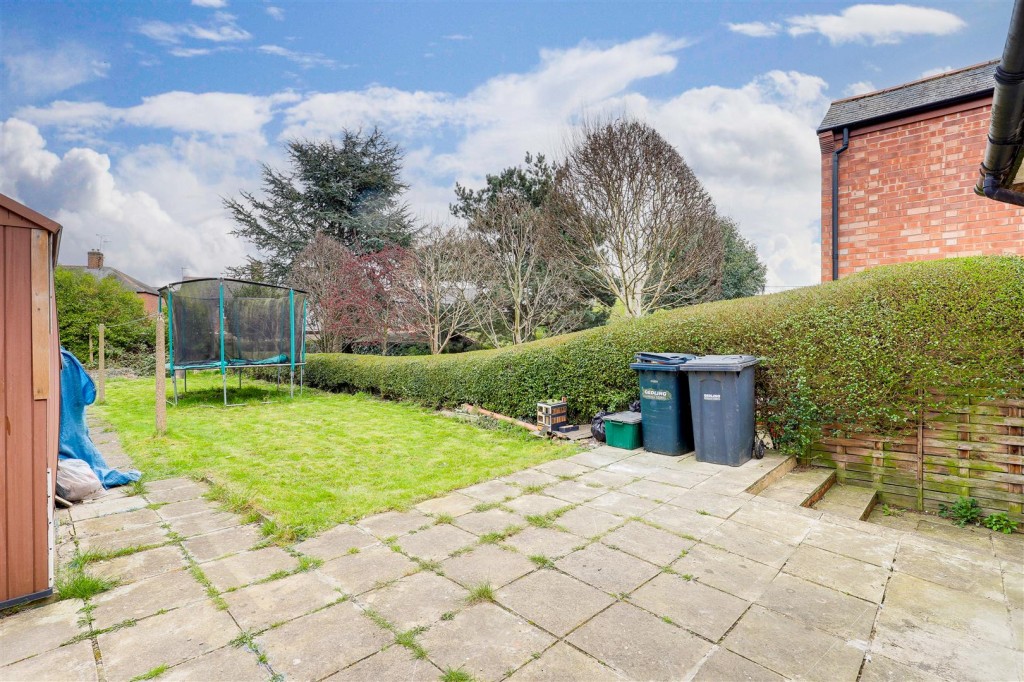 Redhill Road, Arnold, Nottinghamshire, NG5 8GW